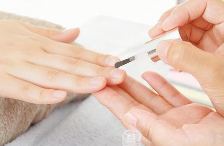 舘林で深爪矯正をご希望の方にお勧めのサロン｜自爪育成・深爪矯正・巻き爪矯正専門 Nailsalon Cure
