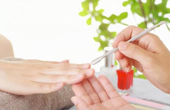 自爪を綺麗に伸ばす自爪育成｜熊谷｜自爪育成・深爪矯正・深爪矯正専門店 Nailsalon Cure